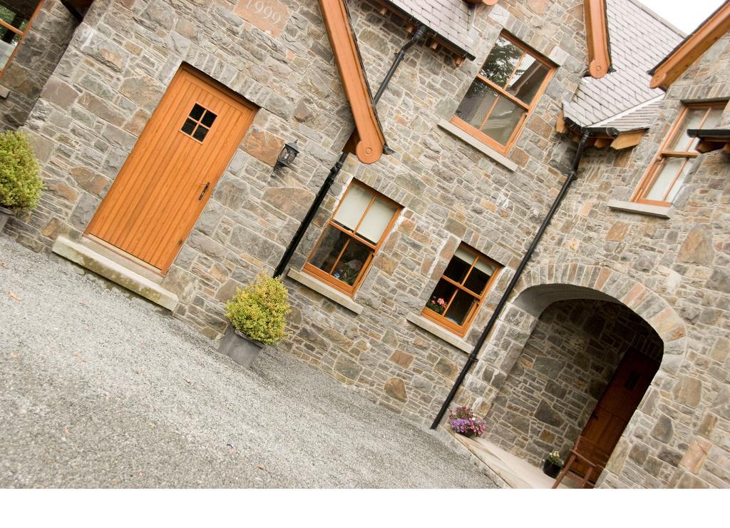 Courtyard Mews Armagh City Buitenkant foto